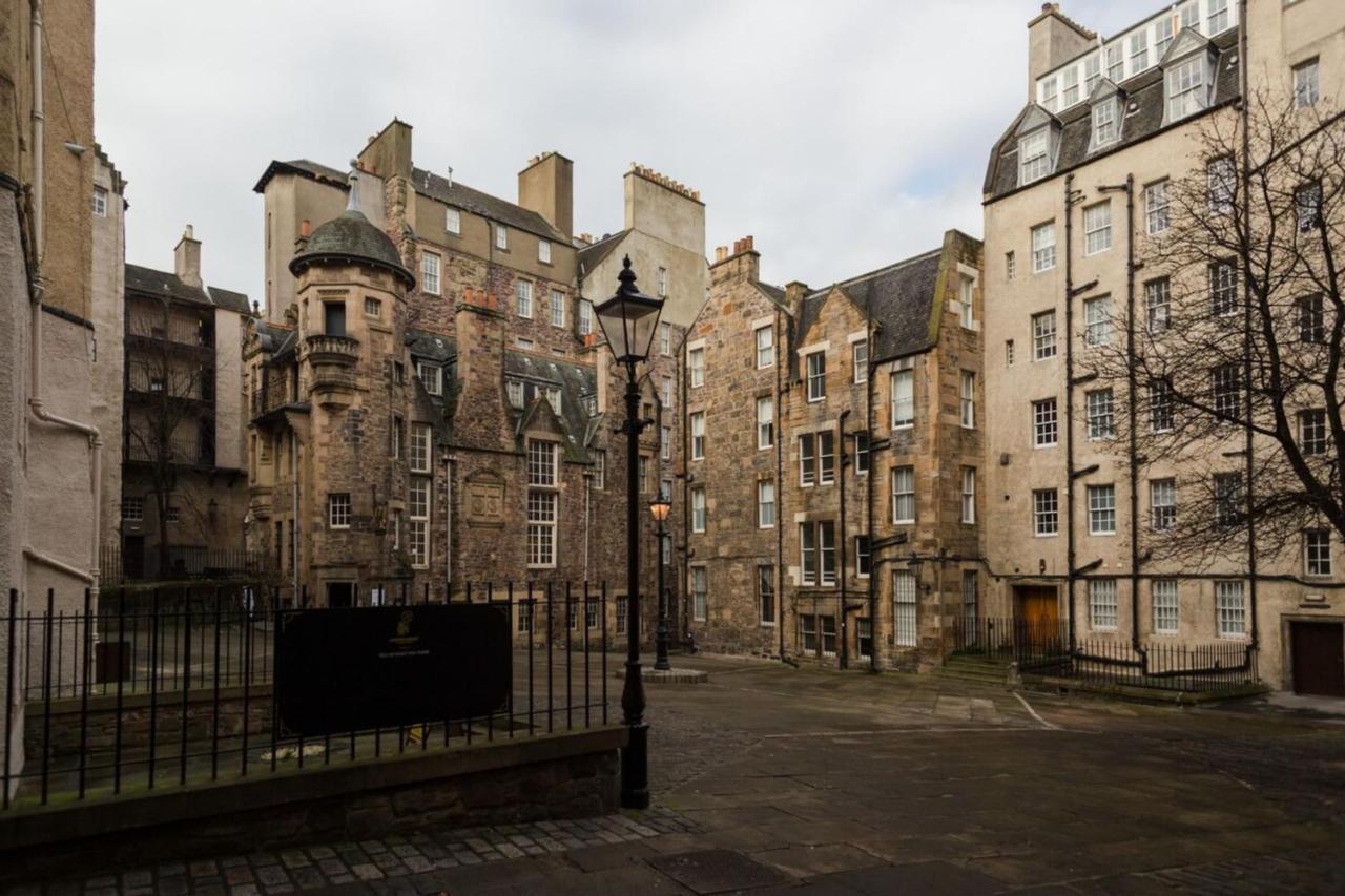 Modern Studio Apartment On Royal Mile Great For Castle Edinburgh Kültér fotó